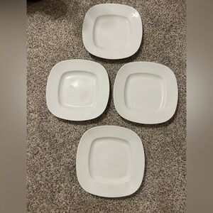 Create and barrel dinner plate used 1 set 4. 3 used, 1 new